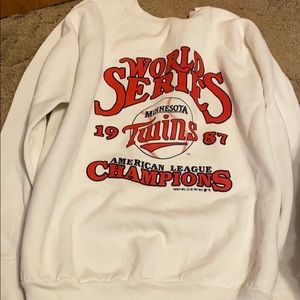 Vintage white Twins crewneck sweatshirt